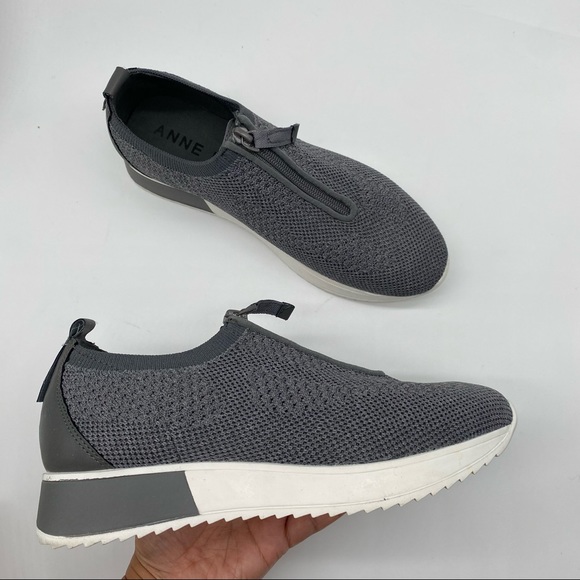 ANNE KLEIN women’s
Terri zipped up slip on sneakers In grey heather size 7M